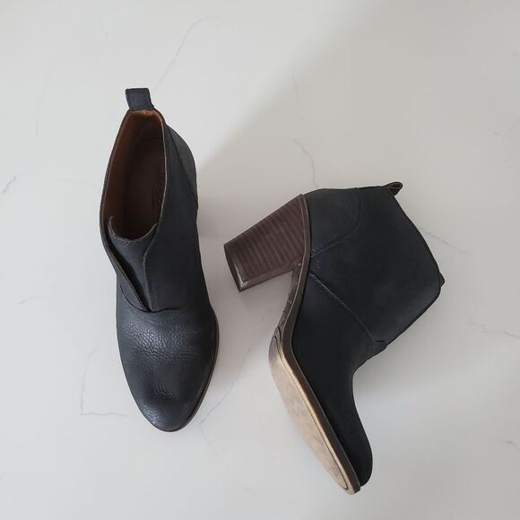 Lucky Brand Ellhen Booties Women's Size 8.5 Black Leather Ankle Boots Slip On - Picture 4 of 12